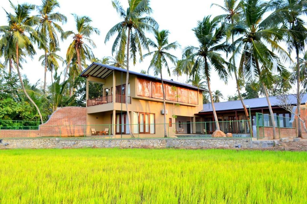 Hotel Kethaka Aga Tissamaharama Esterno foto