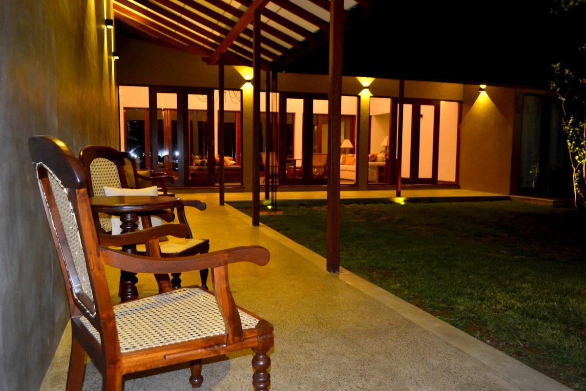 Hotel Kethaka Aga Tissamaharama Esterno foto